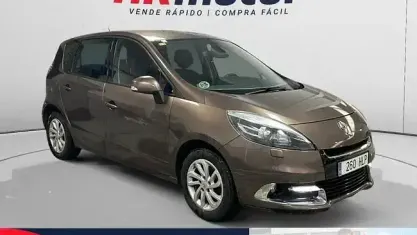 Begagnad Renault Scénic III Dynamique 130 HK (95 kW) 2012 Brun Minibuss