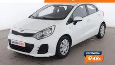 Blanco Usado 2015 Kia Rio Utilitario | 9099 € (Precio justo)