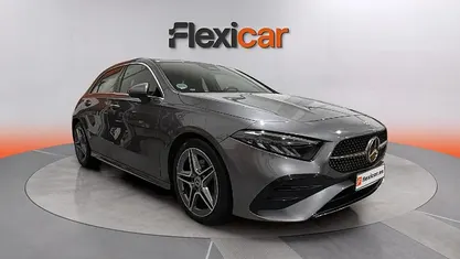Usado Mercedes A200 150 CV (110 kW) 2024 Gris Berlina