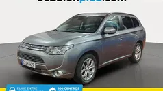 Gris Usado 2014 Mitsubishi Outlander P-HEV SUV | 12.900 € (Precio justo)