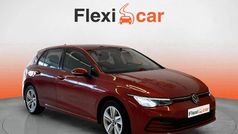 Rojo Usado 2022 VW Golf VIII Life Berlina | 20.290 € (Buen precio)
