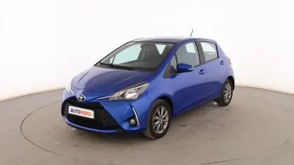 Usado Toyota Yaris Active 69 CV (50 kW) 2019 Azul Berlina