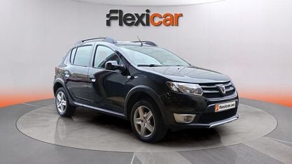 Begagnad Dacia Sandero Stepway 90 HK (66 kW) 2016 Svart Sedan
