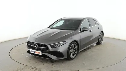 Usado Mercedes A180 AMG line 116 CV (85 kW) 2023 Gris Utilitario
