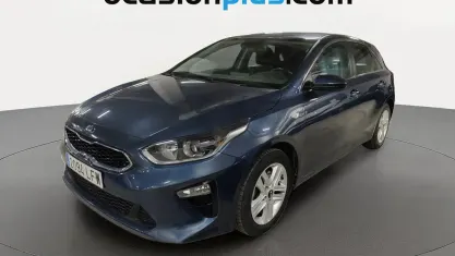 Usado Kia Ceed 140 CV (102 kW) 2020 Azul Utilitario