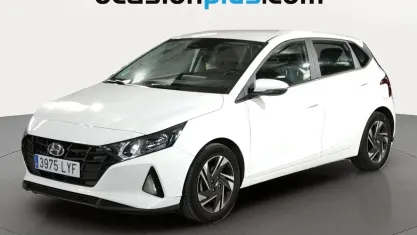 Usado Hyundai i20 84 CV (61 kW) 2022 Blanco Utilitario