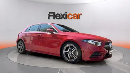 Usado Mercedes A180 116 CV (85 kW) 2019 Rojo Berlina