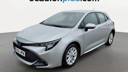 Usado Toyota Corolla Active 140 CV (102 kW) 2024 Gris plata Utilitario