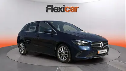 Usado Mercedes B180 117 CV (86 kW) 2019 Azul Monovolumen