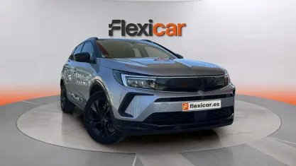 Usado Opel Grandland X GS Line 131 CV (96 kW) 2022 Gris SUV