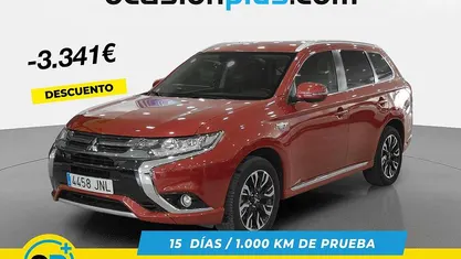 Rojo Usado 2016 Mitsubishi Outlander P-HEV SUV | 16.649 € (Precio justo)