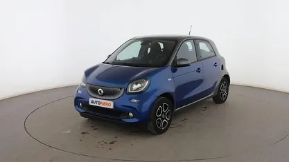 Usado Smart ForFour Basis 90 CV (66 kW) 2016 Azul Utilitario