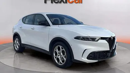 Blanco Usado 2023 Alfa Romeo Tonale Sprint SUV | 21.550 € (Precio justo)