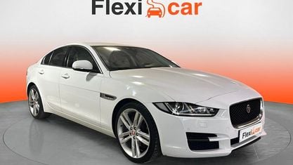 Occasion Jaguar XE Pure 180 ch (132 kW) 2017 Blanc Berline