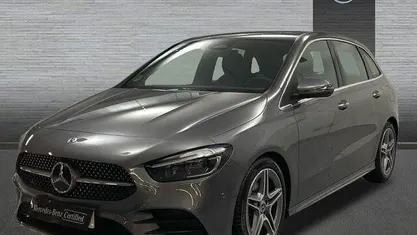 Usado Mercedes B200 AMG line 150 CV (110 kW) 2024 Gris Monovolumen