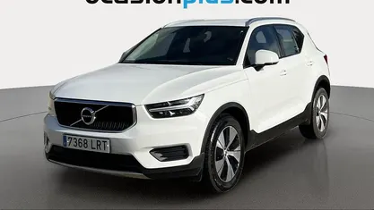 Blanco Usado 2021 Volvo XC40 Momentum SUV | 22.264 € (Precio justo)