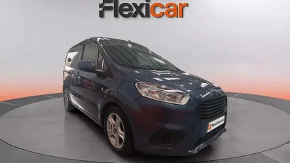 Usado Ford Tourneo Courier Titanium 100 CV (73 kW) 2021 Monovolumen