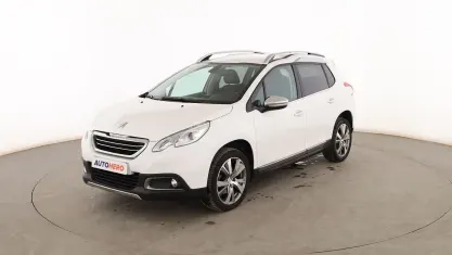 Usado Peugeot 2008 Allure 110 CV (80 kW) 2016 Blanco SUV
