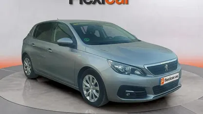 Usado Peugeot 308 Style 131 CV (96 kW) 2020 Gris Berlina
