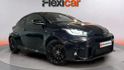 Usado Toyota Yaris 261 CV (191 kW) 2021 Negro Berlina