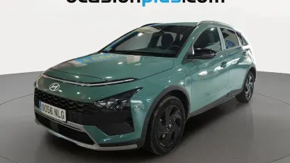 Usado Hyundai Bayon Blackline 90 CV (66 kW) 2026 Verde SUV