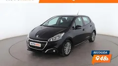 Usado 2019 Peugeot 208 Signature Sky Utilitario | 8699 € (Buen precio)