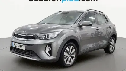 Usado Kia Stonic 101 CV (74 kW) 2025 Gris SUV