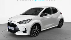 Blanco Usado 2022 Toyota Yaris Hybrid Plus Utilitario | 19.355 € (Precio justo)