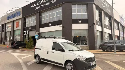 Usado Dacia Dokker Essentiel 102 CV (75 kW) 2019 Monovolumen