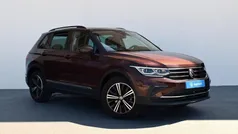 Marrón Usado 2023 VW Tiguan Life SUV | 33.400 € (Precio justo)