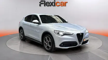 Usado Alfa Romeo Stelvio Sprint 160 CV (117 kW) 2022 Gris SUV