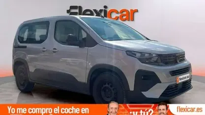 Usado Peugeot Rifter Allure 101 CV (74 kW) 2024 Gris Monovolumen