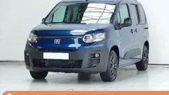 Azul Usado 2022 Fiat e-Doblò Launch Edition Monovolumen | 35.475 €