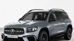 Gris Nuevo 2025 Mercedes GLB200 SUV | 58.100 €