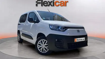 Usado Fiat Doblò 103 CV (75 kW) 2023 Monovolumen