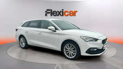 Usado Seat Leon FR 204 CV (150 kW) 2021 Blanco Familiar