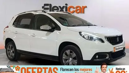 Usado Peugeot 2008 Signature Sky 100 CV (73 kW) 2019 Blanco SUV