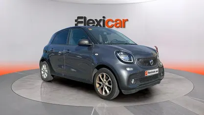 Käytetty Smart ForFour 90 HP (66 kW) 2018 Musta Viistoperä