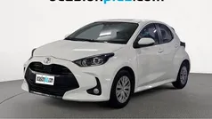 Blanco Usado 2023 Toyota Yaris Active Utilitario | 14.955 € (Precio justo)