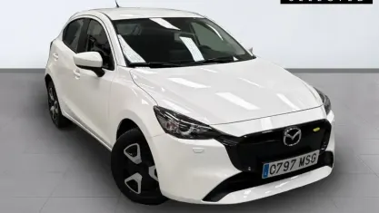 Usado Mazda 2 Center-Line 90 CV (66 kW) 2024 Blanco Utilitario
