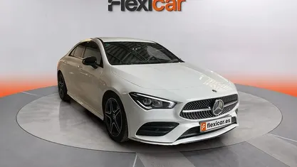 Usado Mercedes CLA200 156 CV (114 kW) 2019 Blanco Coupe