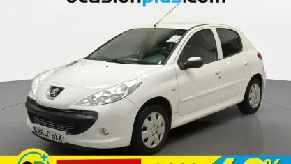 Usado Peugeot 206 60 CV (44 kW) 2012 Blanco Berlina