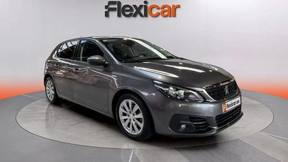 Usado Peugeot 308 Style 131 CV (96 kW) 2020 Gris Utilitario