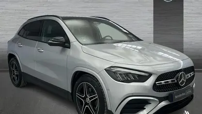Usado Mercedes GLA200 AMG line 150 HP (110 kW) 2025 SUV