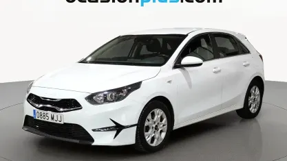 Usado Kia Ceed 136 CV (100 kW) 2023 Blanco Utilitario