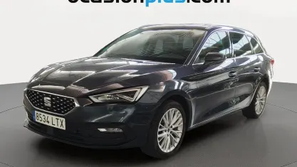 Usado Seat Leon XCELLENCE 130 CV (95 kW) 2021 Gris Monovolumen