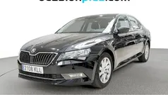 Negro Usado 2018 Skoda Superb Ambition Berlina | 15.810 € (Super precio)