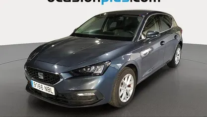 Usado Seat Leon Style 116 CV (85 kW) 2025 Gris Utilitario