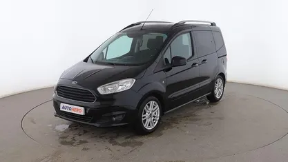 Usado Ford Tourneo Courier Titanium 100 CV (73 kW) 2016 Negro Monovolumen