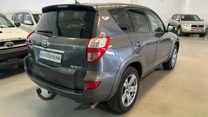 Käytetty Toyota RAV4 Executive 150 HP (110 kW) 2009 Harmaa Katumaasturi